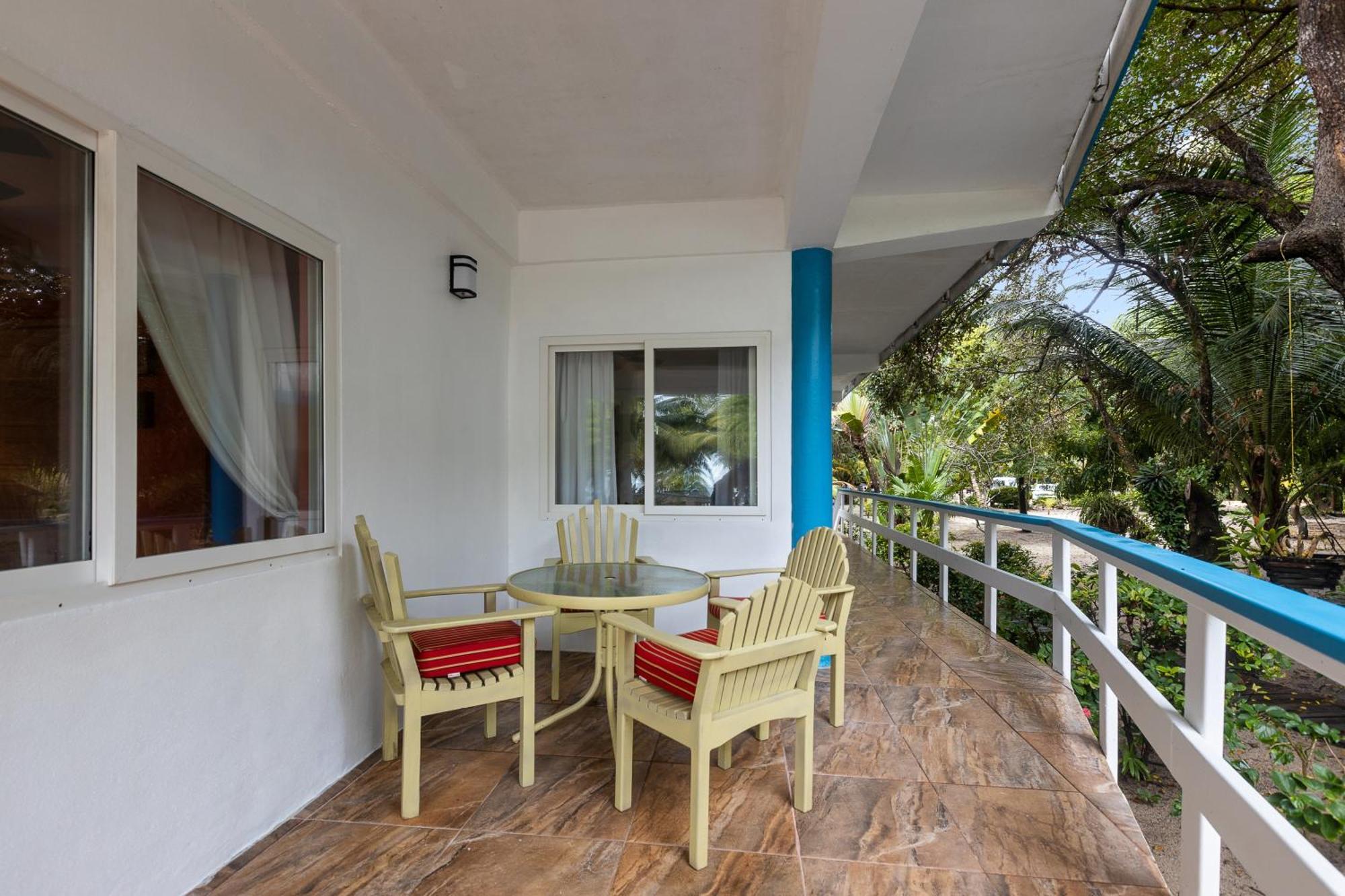 Condo #24 @ Beachside Villas Placencia Exterior photo